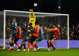 The Middlesbrough keeper flapping at a cross