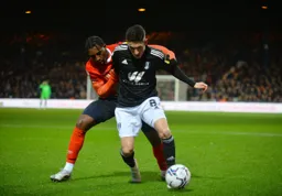 Amari'i Bell getting touch tight