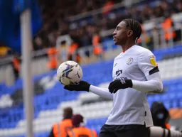 Amari'i Bell ready to take a throw in