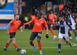 Admiral Muskwe dropping deep to get the ball