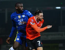 Harry Cornick spinning Antonio Rudiger