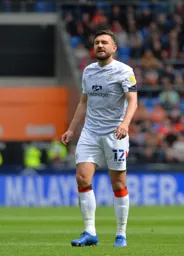 Robert Snodgrass conducting the Hatters midfield