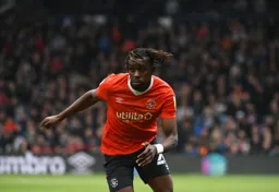 Admiral Muskwe about to chase down a loose ball