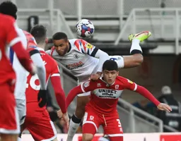 Carlton Morris goes horizontal