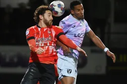 Tom Lockyer wins a header