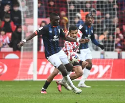 Marvelous Nakamba moves away with the ball