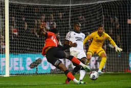 Pelly Ruddock-Mpanzu leans into a shot