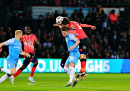 Tom Lockyer gets above Joe Gelhardt