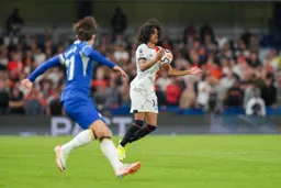 Tahith Chong controls the ball on his chest