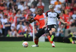 Amari’i Bell making a tackle