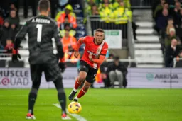 Carlton Morris chasing down the ball