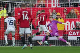 Thomas Kaminski gets everything in the way