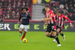 Tahith Chong being chased down