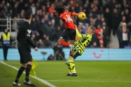 Tahith Chong fouled by Zinchenko