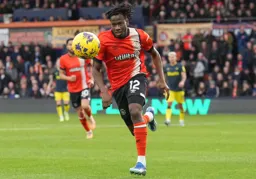 Issa Kabore chasing down the ball