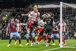 Ross Barkley on the front post