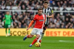 Jordan Clark moving through midfield