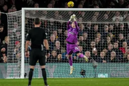 Yhomas Kaminski punching clear