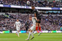 Carlton Morris climbing