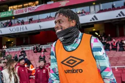 Pelly Mpanzu about to warm up