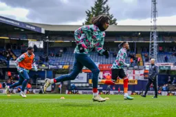 Tahith Chong warming up