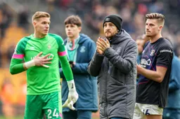 Tom Lockyer thanks the supporters